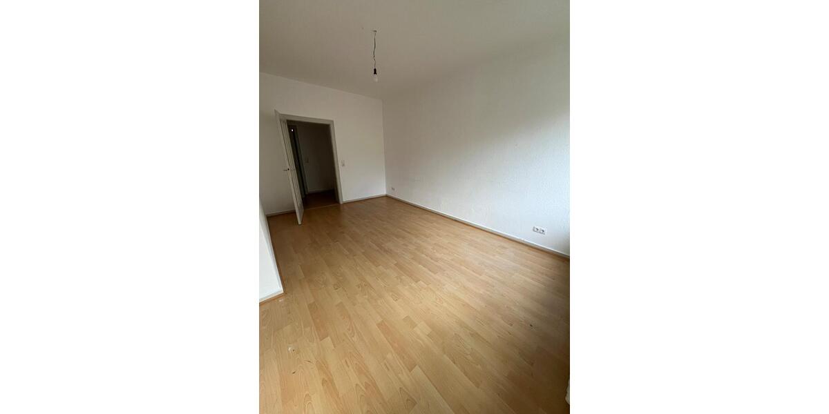 Hochparterre Kassel Südstadt - 3 Zimmer, 75 m&sup2;, 580&euro; | Angebot:25231519