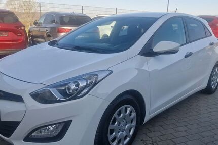 Hyundai i30 104.054 km 7.600 € Calden 34379