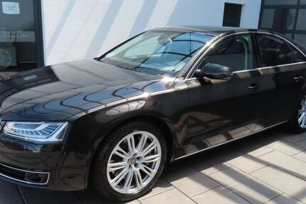 Audi A8 303.450 km 18.800 € Kassel 34123