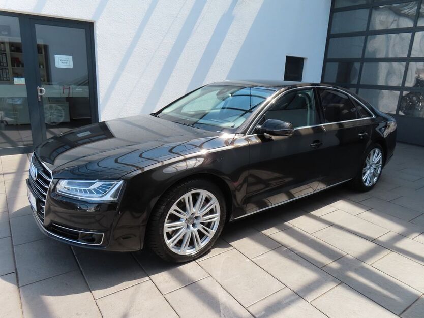 Audi A8 303.450 km 18.800 € Kassel 34123