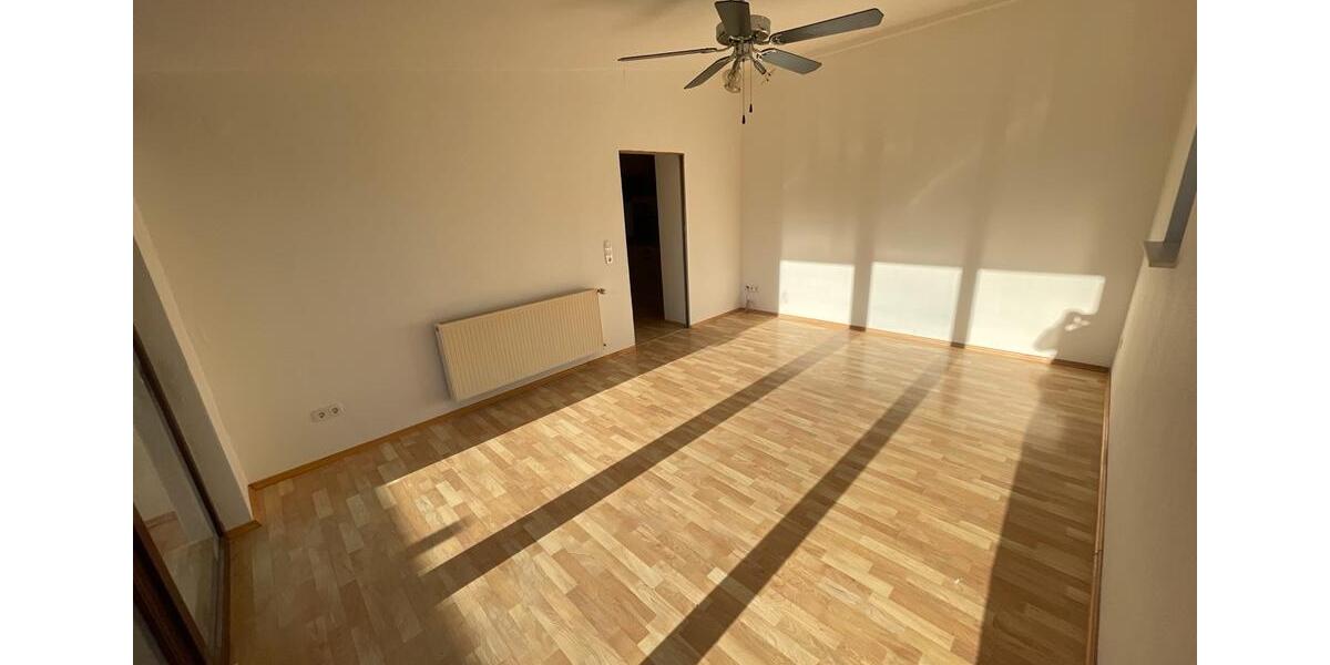 Einfamilienhaus Wolfhagen - 5 Zimmer, 115 m&sup2;, 1.000&euro; | Angebot:23333711