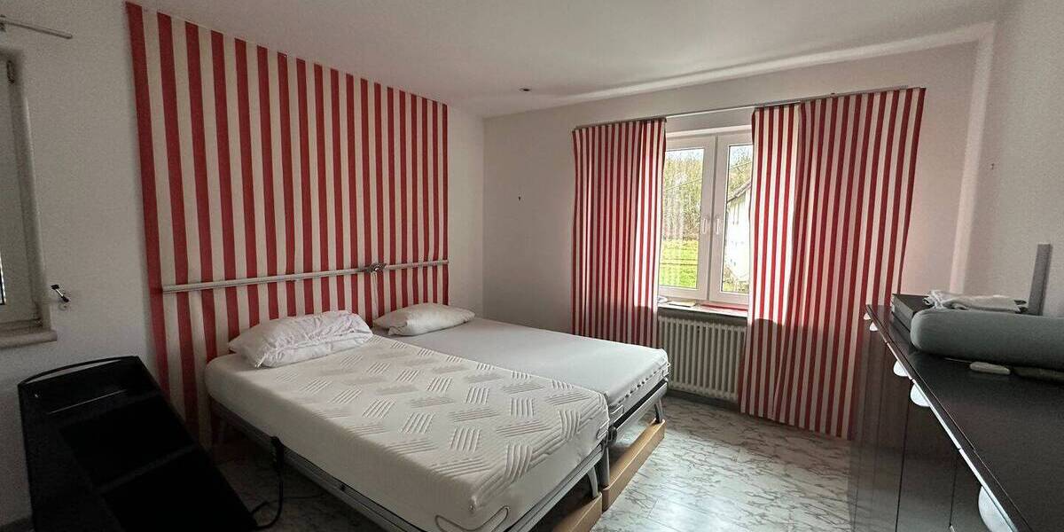 Mehrfamilienhaus, Wohnhaus Spangenberg - 1 Zimmer, 313 m&sup2;, 345.000&euro; | Angebot:26188075