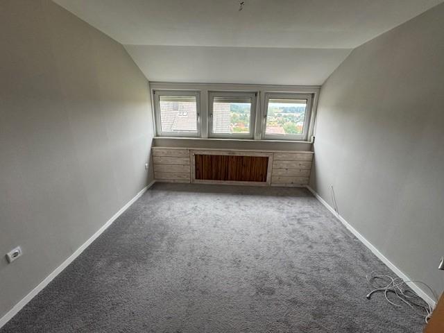 Dachgeschoßwohnung Staufenberg - 4 Zimmer, 115 m&sup2;, 690&euro; | Angebot:26205662