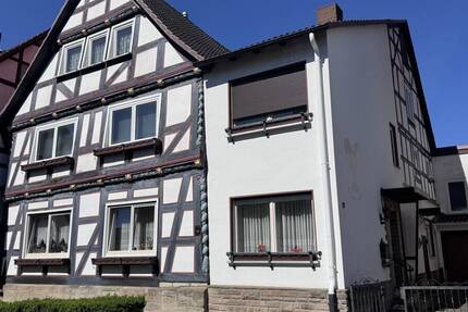 Haus Wolfhagen - 9 Zimmer, 210 m&sup2;, 159.000&euro; | Angebot:26657540