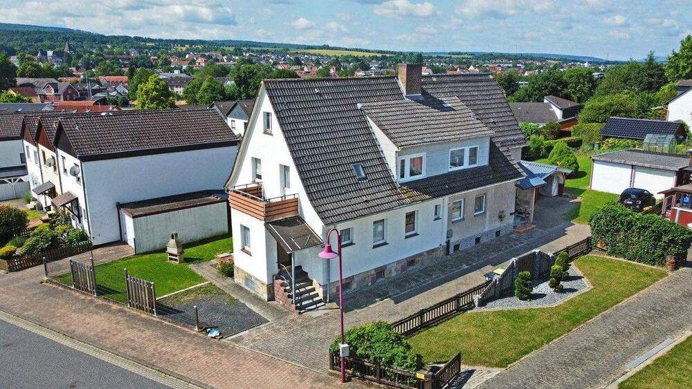 Mehrfamilienhaus, Wohnhaus Kaufungen / Oberkaufungen Oberkaufungen - 7 Zimmer, 202 m&sup2;, 280.000&euro; | Angebot:25771224