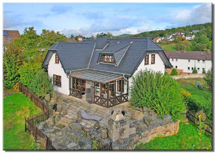 Haus zum Kaufen in Bad Emstal 370.000 € 222.69 m²