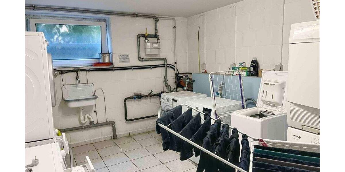 Hochwertiges Mehrfamilienhaus in bester Lage von Bad Wilhelmshöhe 2 zimmer