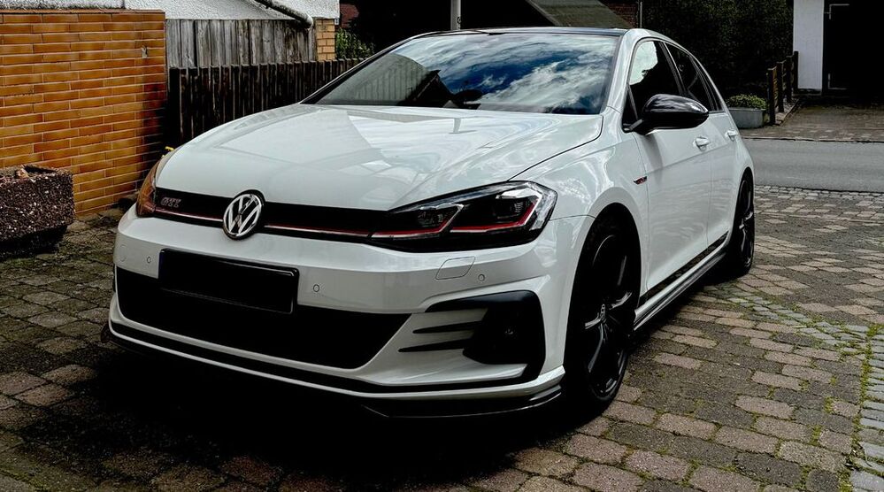 VW Golf 69.000 km 24.600 € Edertal 34549