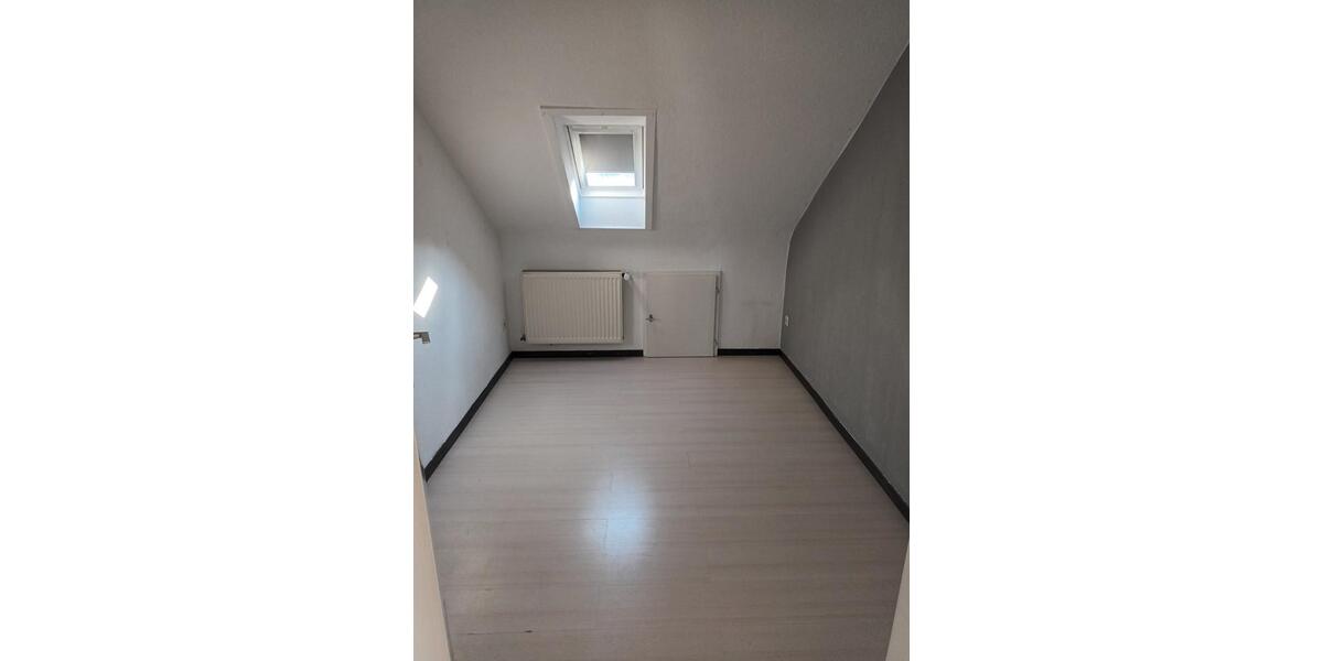 Wunderschöne 3 Z. DG-Wohnung frei zum 01.03.2026 3 zimmer