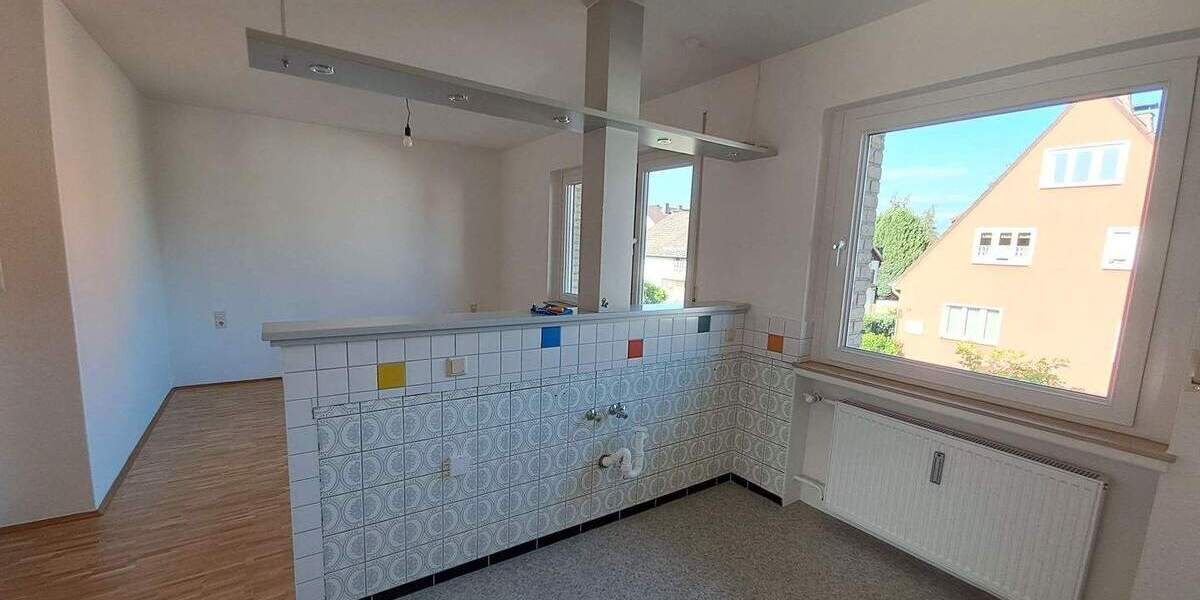 Sehr schöne 4-5-Zimmerwohnung mit großem Balkon in Kassel-Harleshausen 4 zimmer