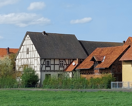 Einfamilienhaus Calden - 5 Zimmer, 130 m&sup2;, 99.000&euro; | Angebot:25845738