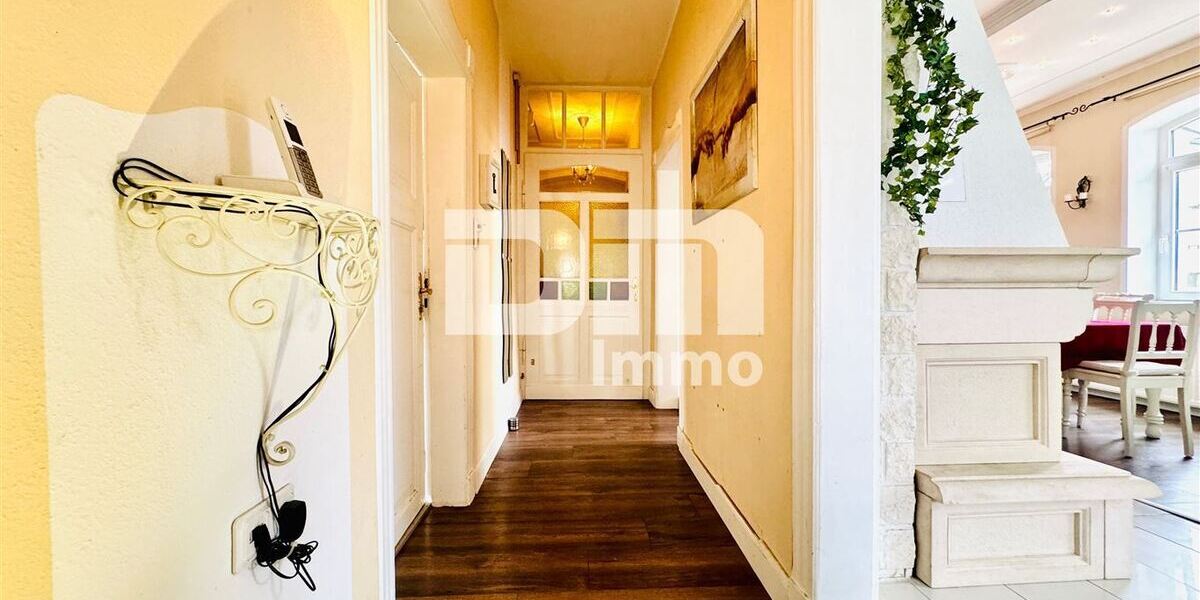 Sanierter Wohntraum mit Garten Terrasse und 2 Garagen + vielen Extras - Einfamilienhaus Witzenhausen | Angebot:27244520