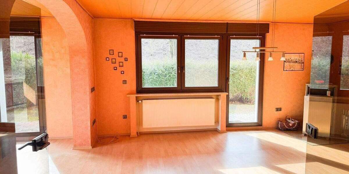 Mehrfamilienhaus, Wohnhaus Kaufungen Niederkaufungen - 5 Zimmer, 180 m&sup2;, 330.000&euro; | Angebot:25314204