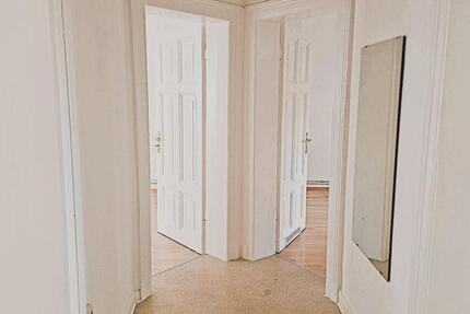 WG geeignete 4-Zi-Wohnung in zentraler Lage von Kassel 4 zimmer