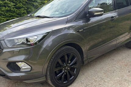 Ford Kuga 105.365 km 14.590 &euro; Immenhausen 34376