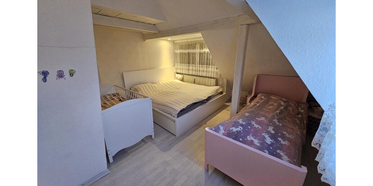 Mehrfamilienhaus, Wohnhaus Kassel Nordshausen - 6 Zimmer, 180 m&sup2;, 350.000&euro; | Angebot:26102022