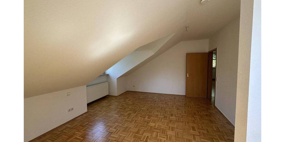 Etagenwohnung Kassel Bad Wilhelmshöhe - 3 Zimmer, 106 m&sup2;, 1.100&euro; | Angebot:26825326