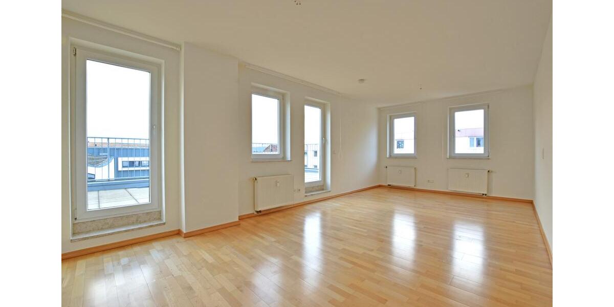 Exklusiv, hell, großzügig: Penthousewohnung zwischen Auefeld und Karlsaue - 3 Dachterrassen 3.5 zimmer