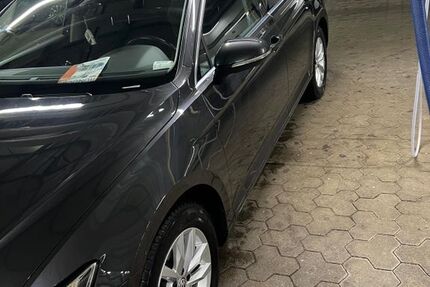 VW Passat 143.200 km 16.500 € Kassel 34125