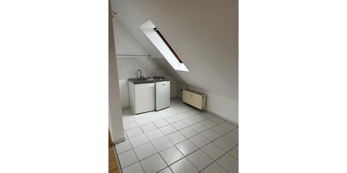 Charmante 2-Zimmer DG Wohnung in Kassel-Oberzwehren 2 zimmer