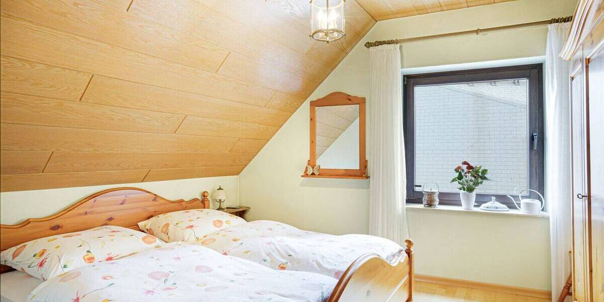 Einfamilienhaus Kassel / Niederzwehren Süsterfeld/Helleböhn - 7 Zimmer, 268 m&sup2;, 769.000&euro; | Angebot:26308833