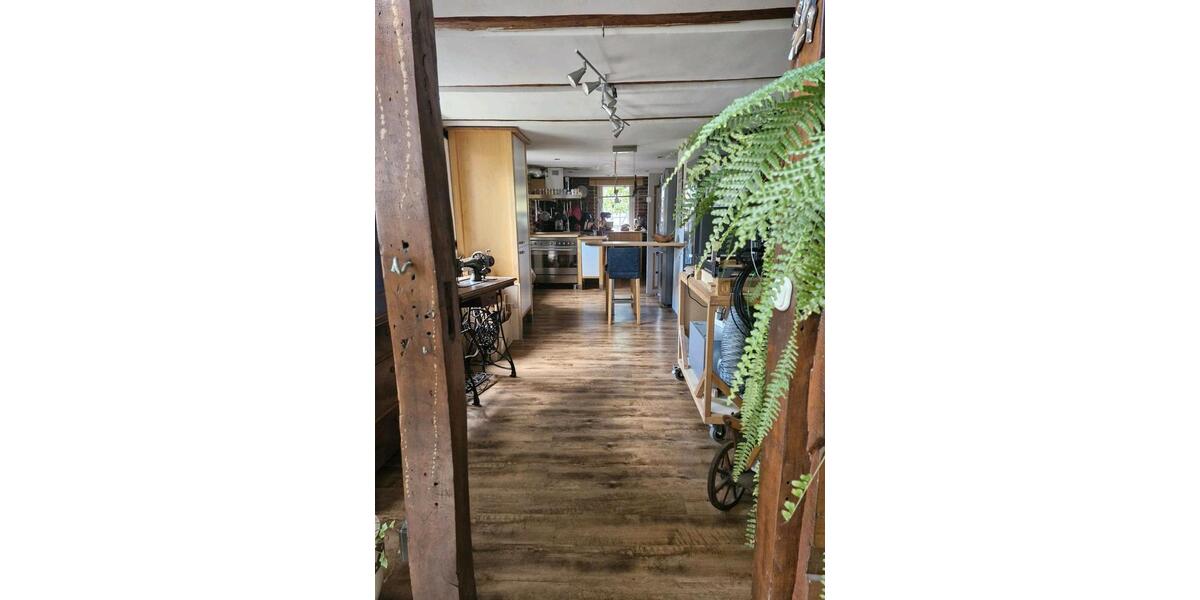 Einfamilienhaus Lohfelden - 6 Zimmer, 140 m&sup2;, 220.000&euro; | Angebot:27005236