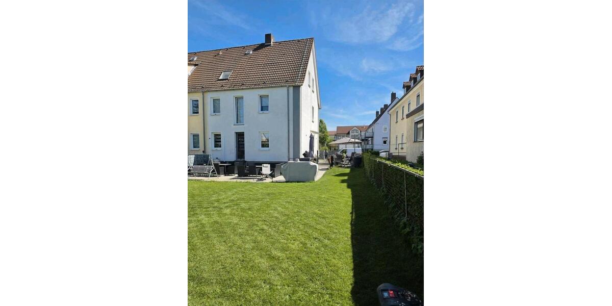 Reihenhaus Lohfelden - 8 Zimmer, 125 m&sup2;, 320.000&euro; | Angebot:27189044