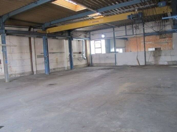 Gewerbehalle mit Kranbahn und Lackierer mit zweigeschossigem Bürogebäude teilweise unterkellert zimmer