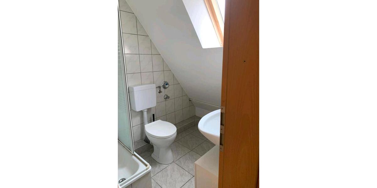 Dachgeschoßwohnung Kassel Bad Wilhelmshöhe - 1 Zimmer, 18 m&sup2;, 250&euro; | Angebot:26422089