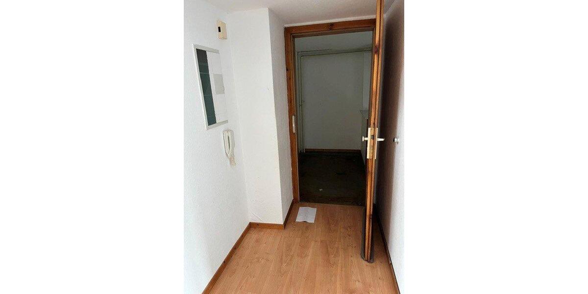 Dachgeschoßwohnung Lohfelden - 4 Zimmer, 135 m&sup2;, 1.350&euro; | Angebot:26663717